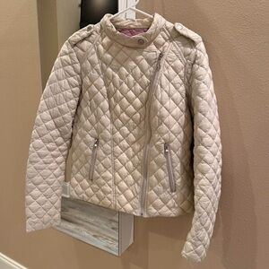 Elegant Women's Quilted Jacket